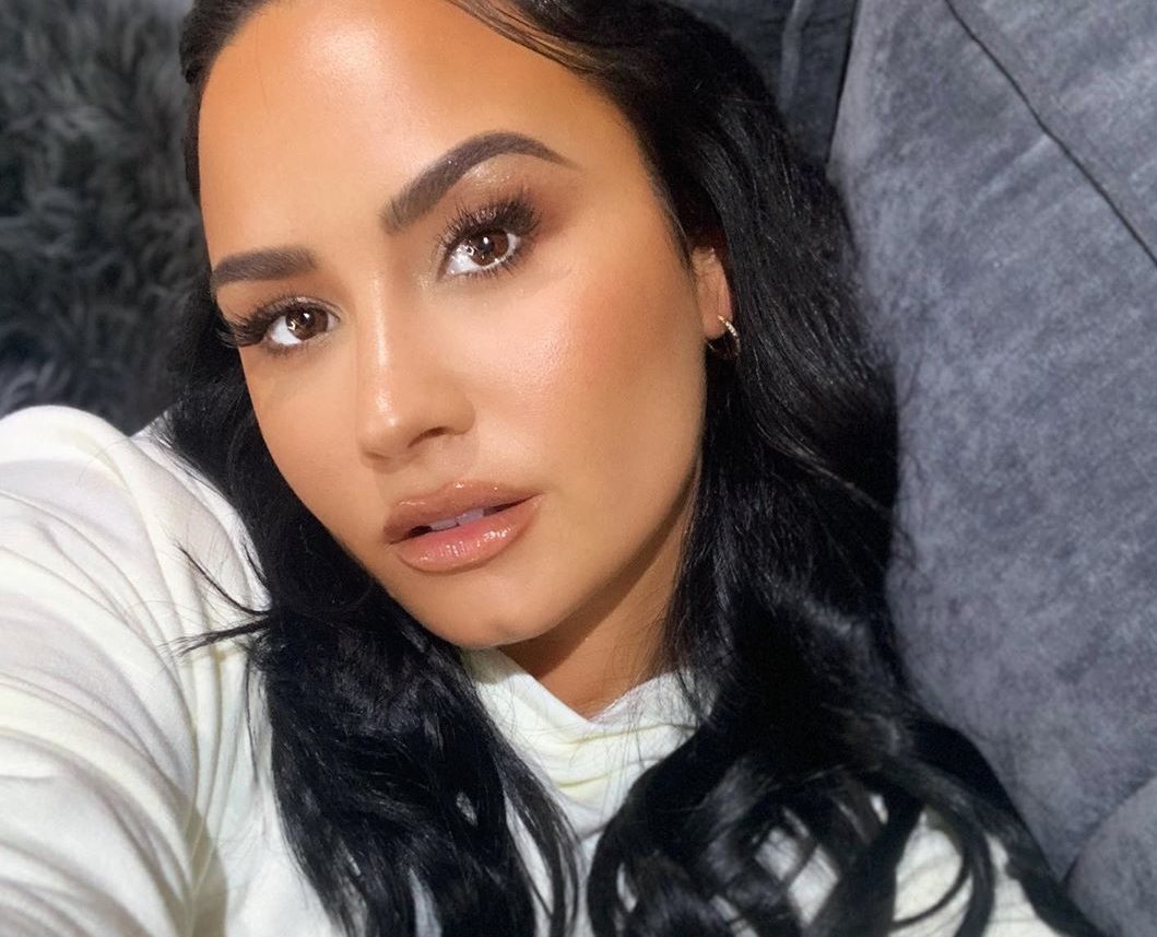 Demi Lovato includes Irish charity in urgent mental health appeal - VIP ...